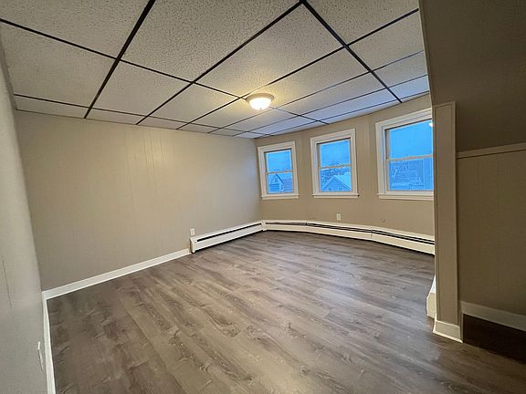 3rd image of 94-96 Osgood St #98-3
