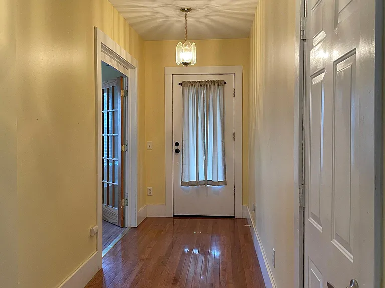 85 Spruce Ave — Photo 1