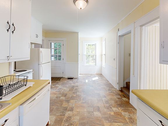 5th image of 90 N Prospect St #2