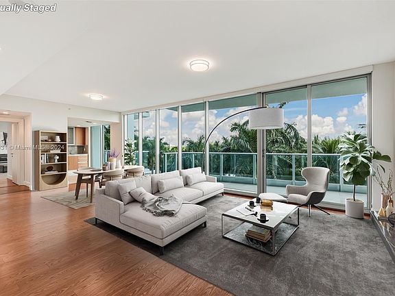 3rd image of 2627 Bayshore Dr #1007