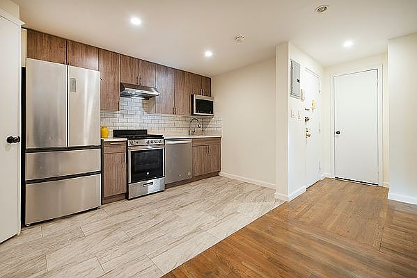 1st image of 102 Bayard St #2F