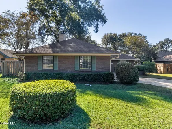 2408 Palmer Dr, Gulfport, MS 39507