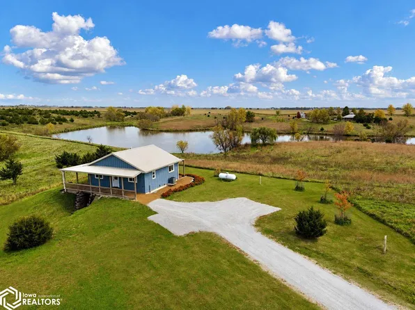 1569 Jasmine Ave, Fairfield, IA 52556