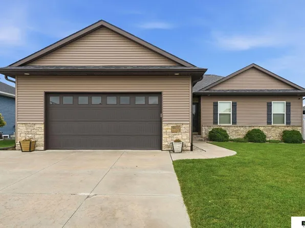 9625 S 71st St, Lincoln, NE 68516