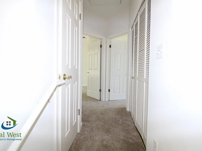 3158 Regency Ave — Photo 8