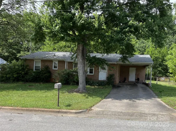 312 Fulton St, Kings Mountain, NC 28086