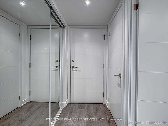 4th image of 525 Adelaide St W #1020