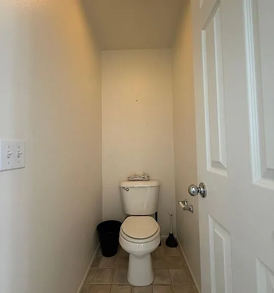 719 W Avenue Q10 — Photo 25