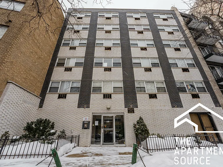 1158 W Farwell Ave #401 — Photo 11