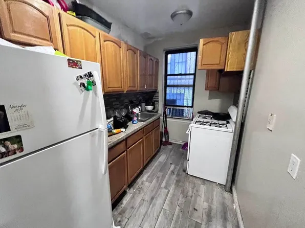 2737 Webb Avenue image 3 of 3