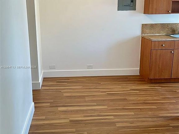 5th image of 70 NW 77th St APT 25