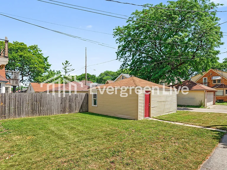 3202 N 53rd St #1 — Photo 3
