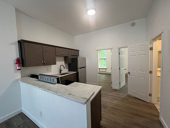 4th image of 336 Clinton Ave Floor 1