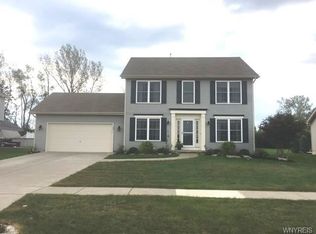 22 Lockhart Rd, West Seneca, NY 14224