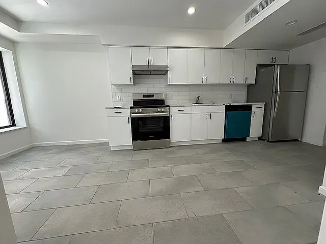 346 W 53rd St #5 — Photo 1