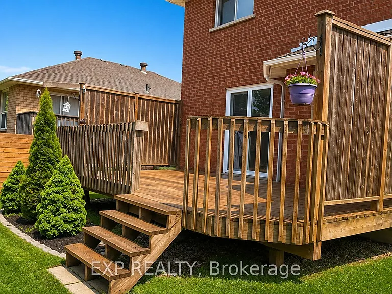 157 Livingstone St W — Photo 2