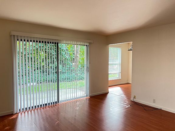2nd image of 904 Maria Ln #A