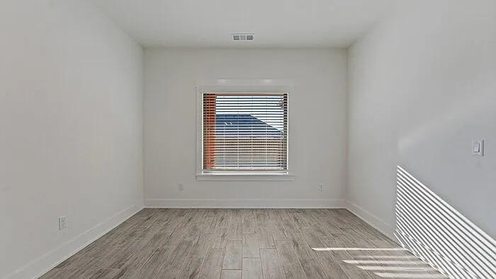 147 N Banner Ave — Photo 8