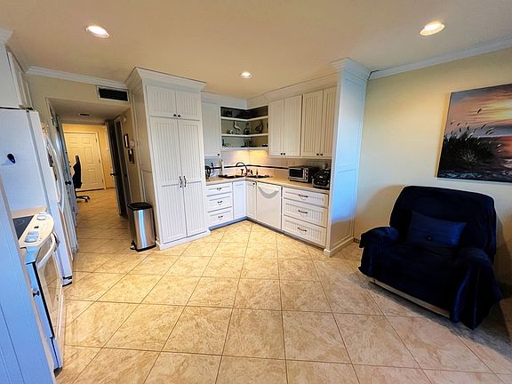 2nd image of 560 Pleasure Island Blvd APT 205