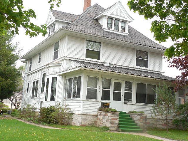 1st image of 1308 Kilbourn Ave