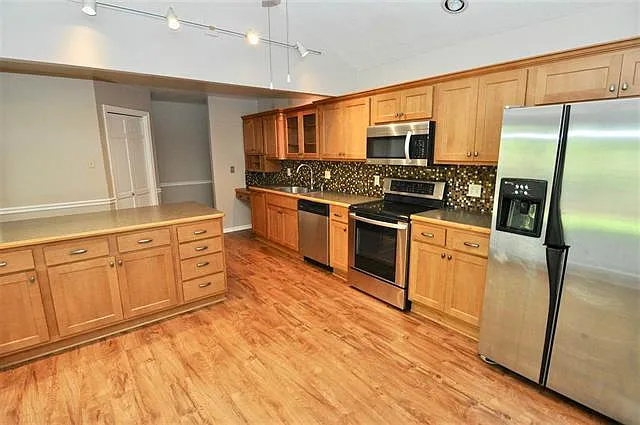 1624 Baltimore Ter — Photo 7