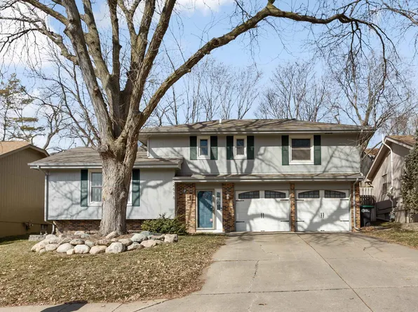 2618 S 152nd Cir, Omaha, NE 68144