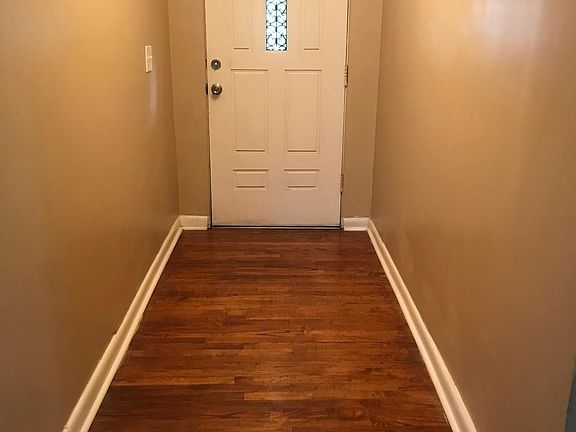 2nd image of 1758 Cesery Blvd