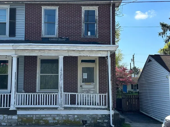 25 W 2nd St, Hummelstown, PA 17036