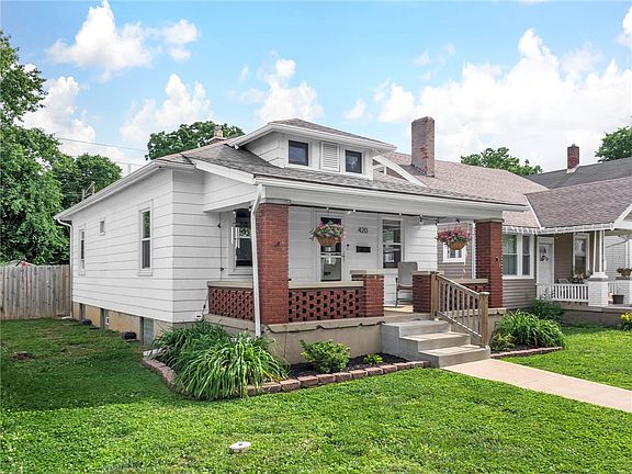 3rd image of 420 Hooven Ave