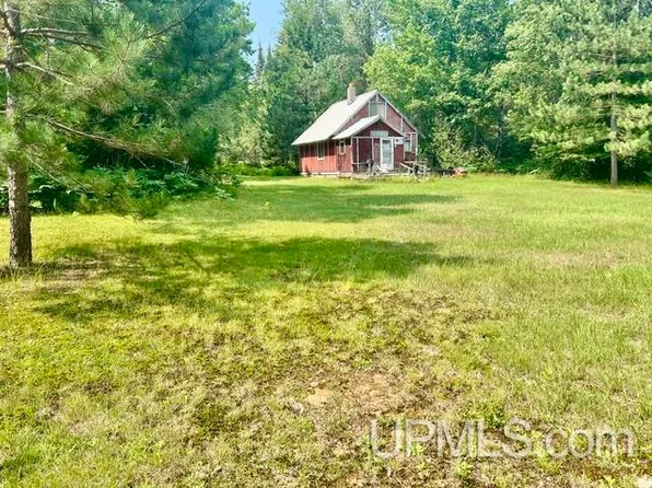 9000 Bear Lake Lodge Rd, Ishpeming, MI 49849