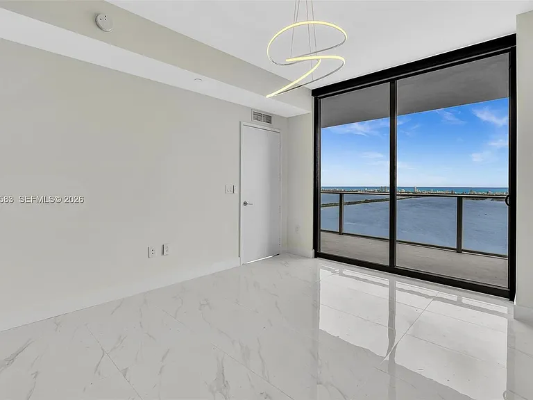 700 NE 24th St #5404 — Photo 34
