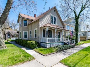 903 Lions Park Dr, Saint Joseph, MI 49085