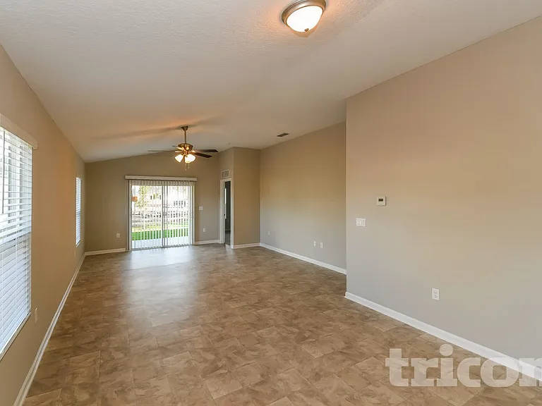 2025 Howard Christy Ct — Photo 2