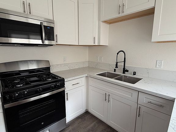 4th image of 221-223 E Mead St #71CB43830