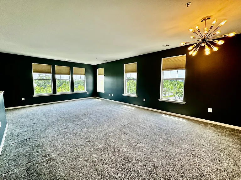 661 E Church St #B — Photo 10