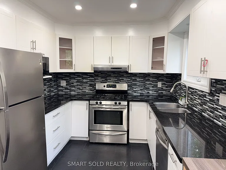 1 Hammond Dr — Photo 4