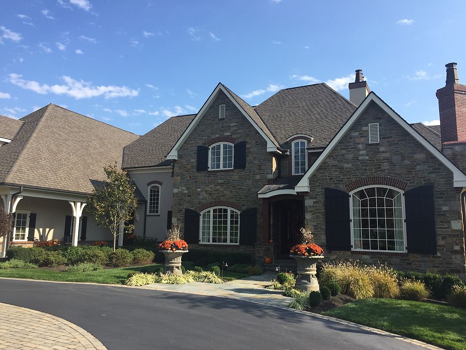 2nd image of 892 Penn Oak Rd