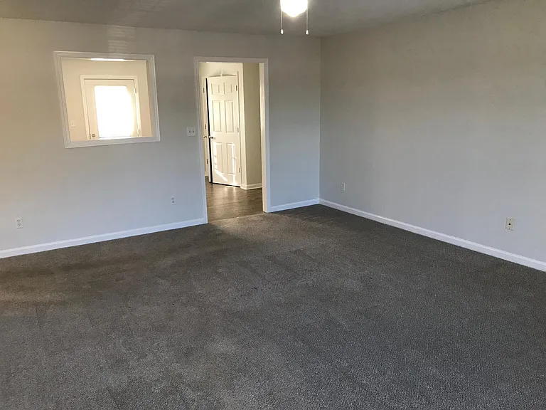 100 Murphy Rd — Photo 11