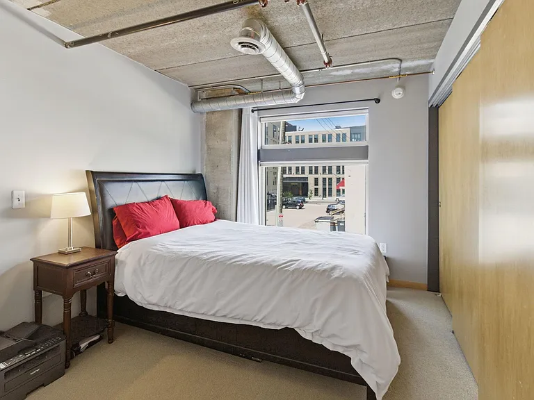 710 N 4th St #W114 — Photo 16