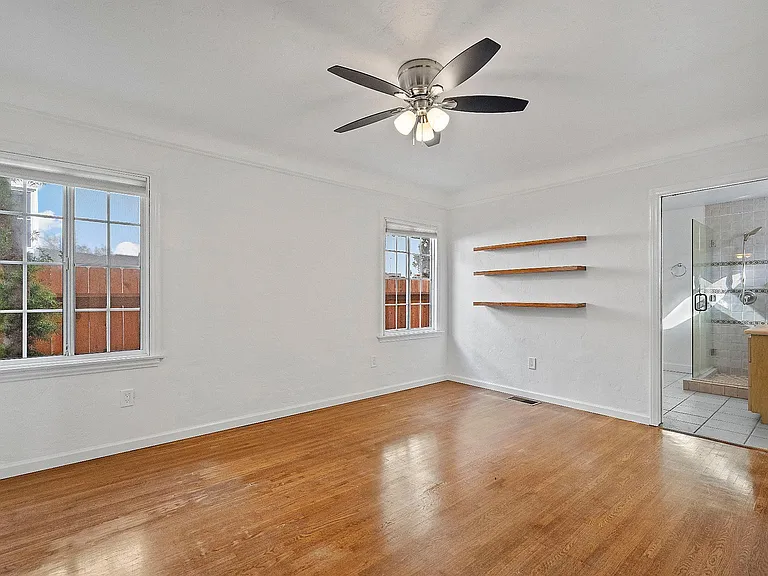4044 Huron Ave — Photo 11
