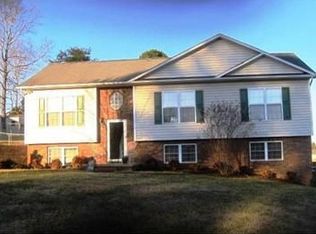 3056 Wonderland Ln, Conover, NC 28613