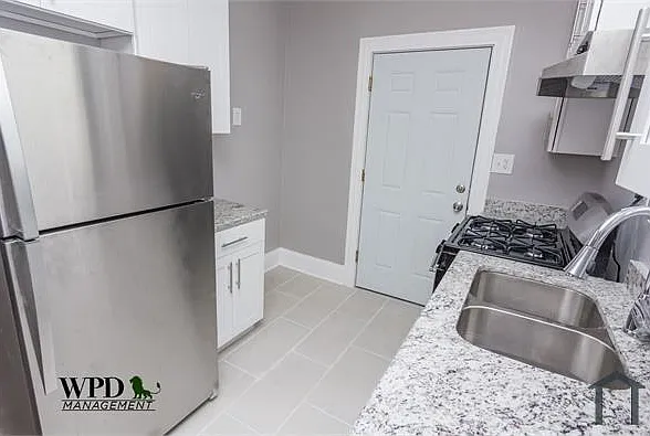 2 bed, $1,686 — Photo 3
