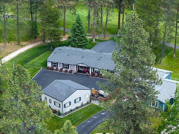3rd image of 219 Eagle Dr