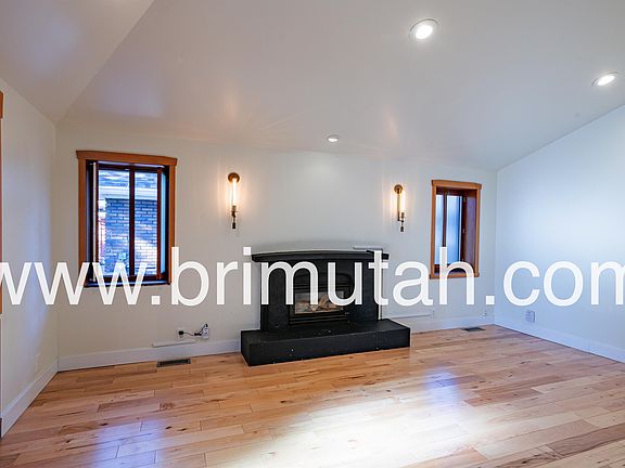2nd image of 1621 S Denver St