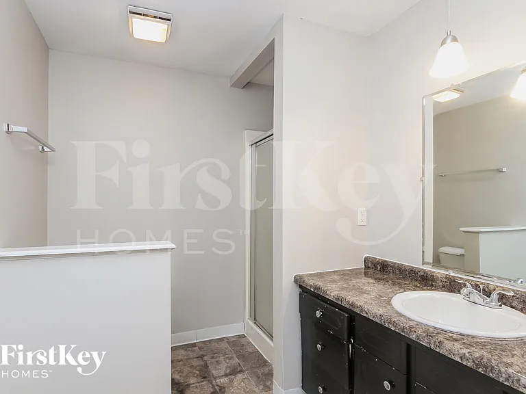 221 Grovewood Dr — Photo 9