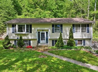 87 Allen Rd, Brookfield, MA 01506