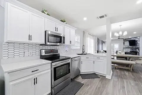 4 bed, 1695 sqft, $1,950 — Photo 3