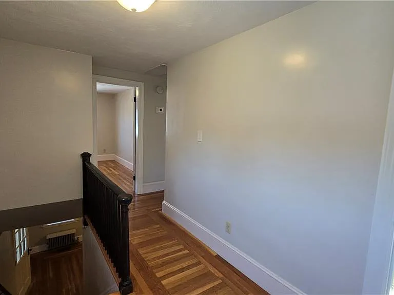 63 La Salle Dr — Photo 7