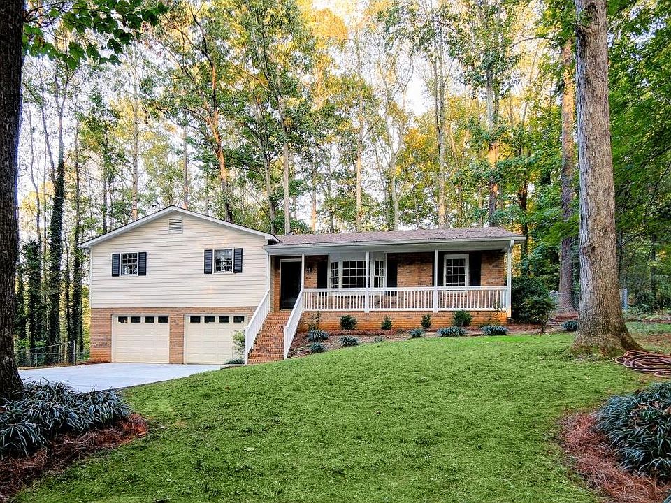 1st image of 3450 Corral Dr