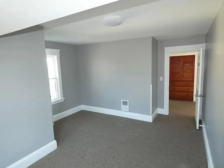 1447 Elbur Ave — Photo 11